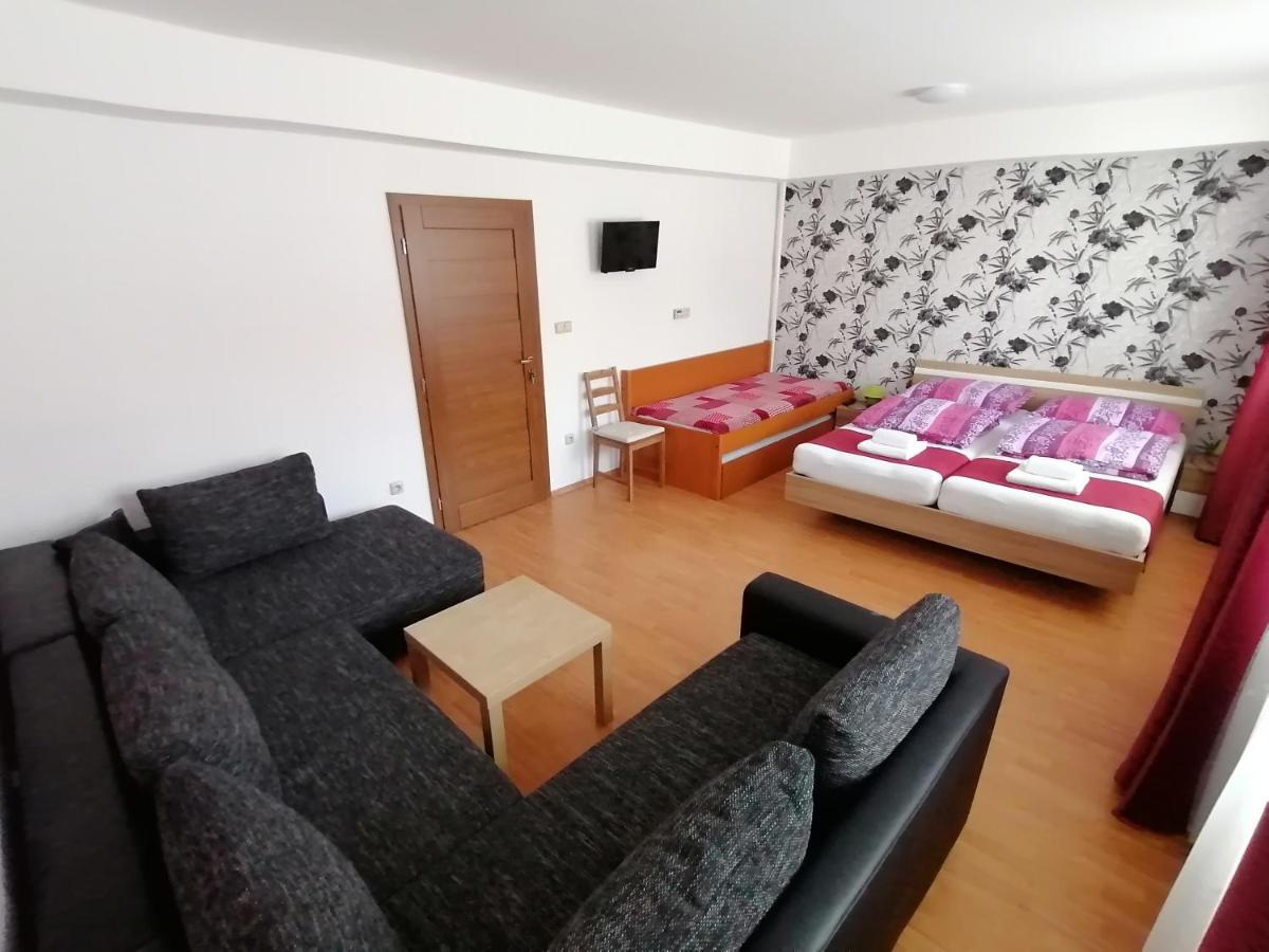 Ubytovani Na Spaciru Mikulov Exterior foto