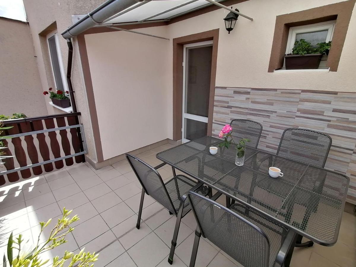 Ubytovani Na Spaciru Mikulov Exterior foto